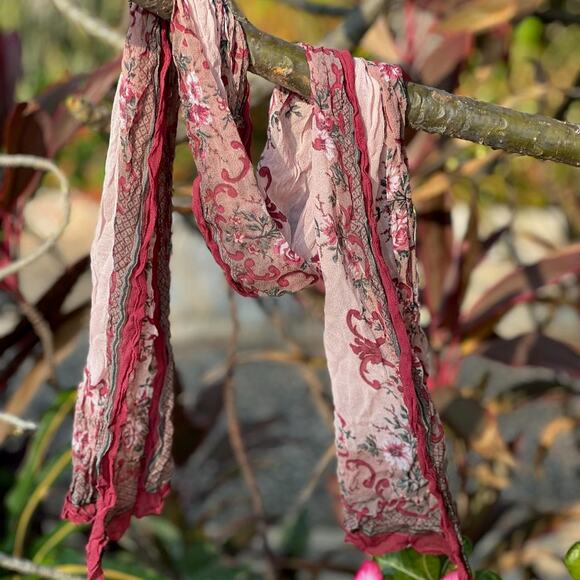 Vintage Accessories - All That Glitters of San Francisco Scarf Pink Red Floral Paisley Rayon